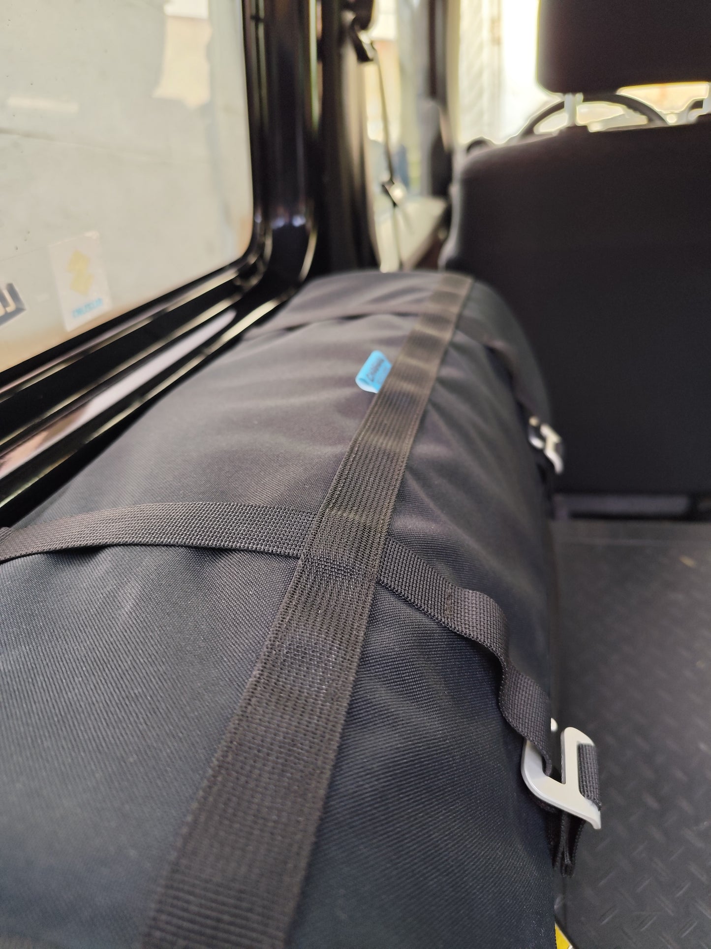 PAR BOLSOS SUZUKI JIMNY 3 PUERTAS