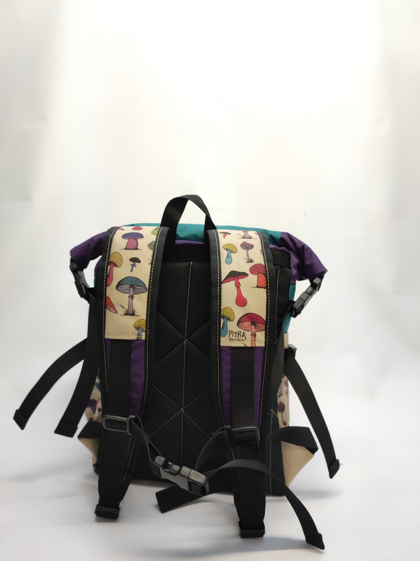 mochila fungi
