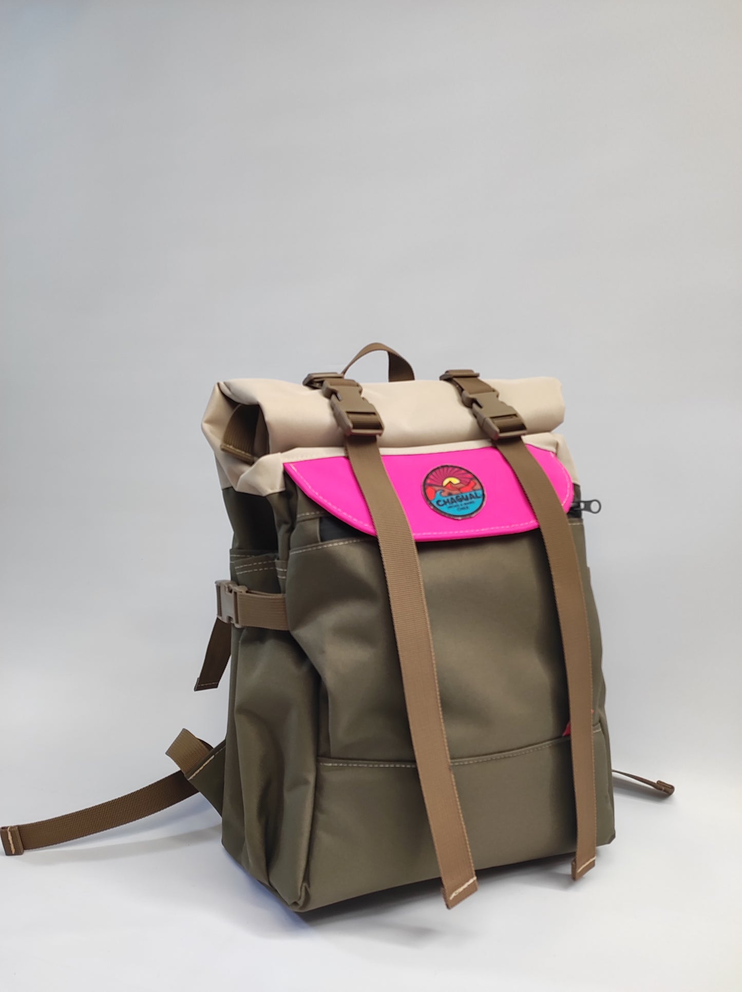 mochila beige fucsia