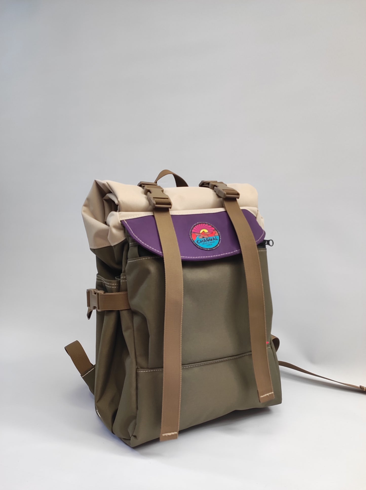 mochila beige morado