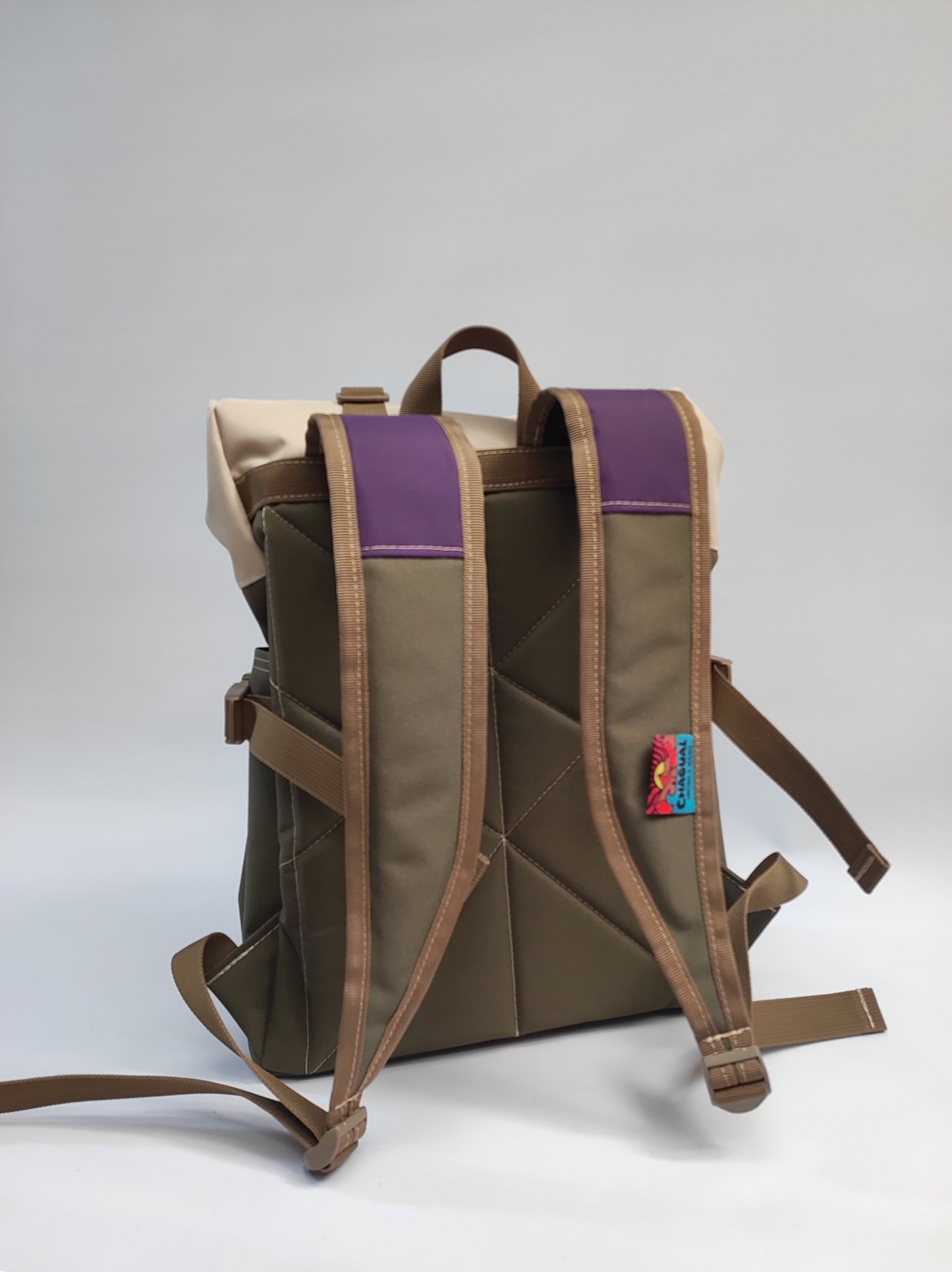 mochila beige morado