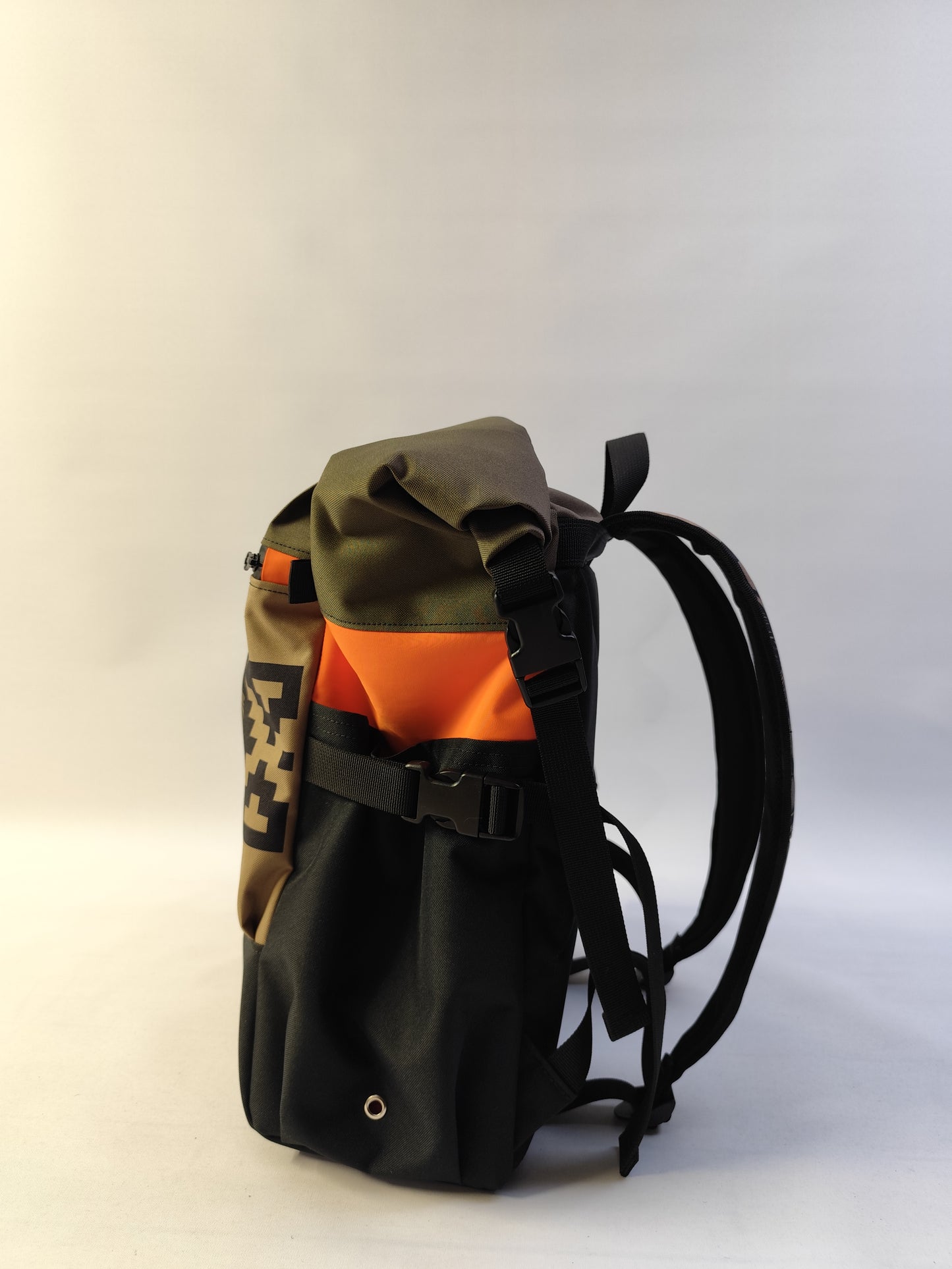 Mochila Puma café